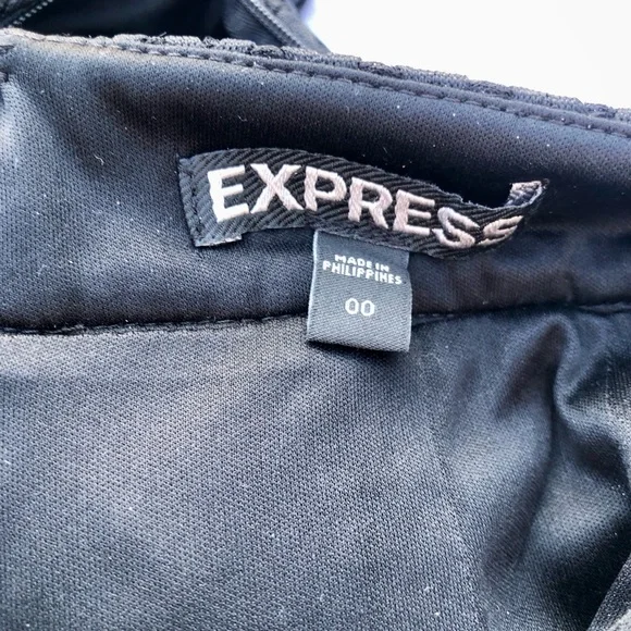 Express cut out mini skirt set Cropped Diamond Textured Sz. Small - Picture 11 of 13